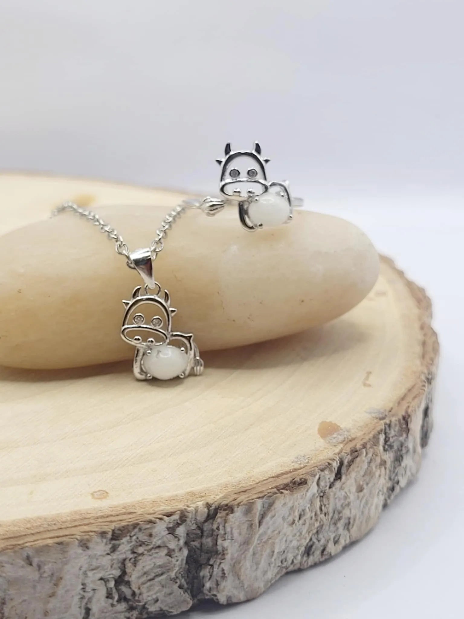 Cow Ring & Necklace Set